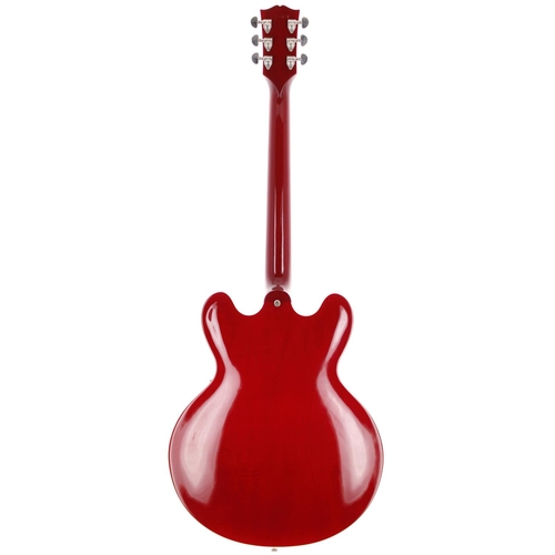 121 - 2008 Gibson Custom ES-335 semi-hollow body electric guitar, made in USA; Body: cherry finish, very l... 