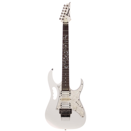 420 - 2003 Ibanez Steve Vai JEM Jr. 555 electric guitar, made in Korea; Body: white finish; Neck: maple; F... 