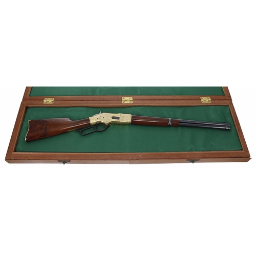 539 - Uberti, Italy - inert miniature scale reproduction 'Yellow Boy' rifle, presented in a box wood case-... 