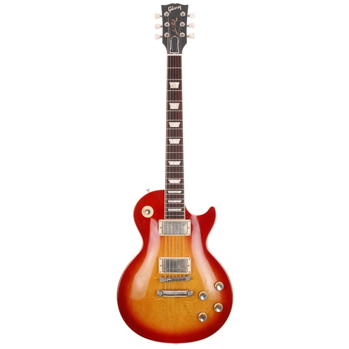 135 - 2017 Gibson Les Paul Classic T electric guitar, made in USA; Body: Heritage cherry sunburst finish u... 