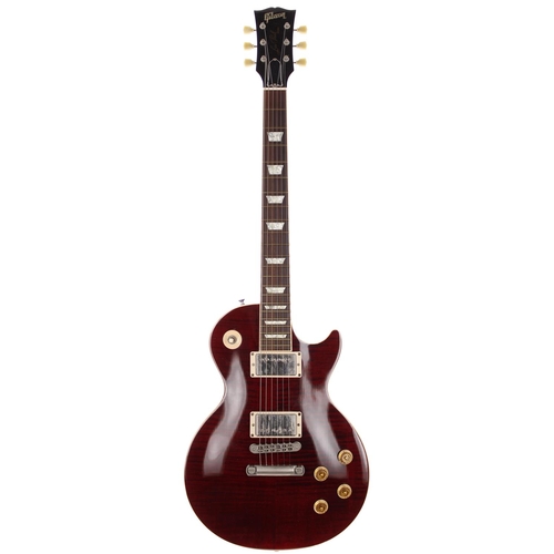 136 - 2004 Gibson Les Paul Standard electric guitar, made in USA; Body: wine red finished figured maple to... 