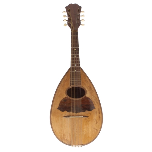 1605 - Interesting old Neapolitan mandolin by and labelled F..lli Vinaccia fu P.le & Co., Fabbricanti d... 