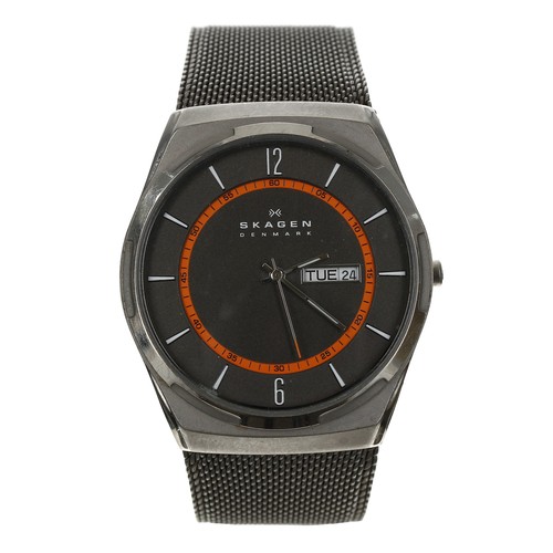 160 - Skagen Melbye titanium and charcoal steel gentleman's wristwatch, quartz, 40mm; together with a Skag... 