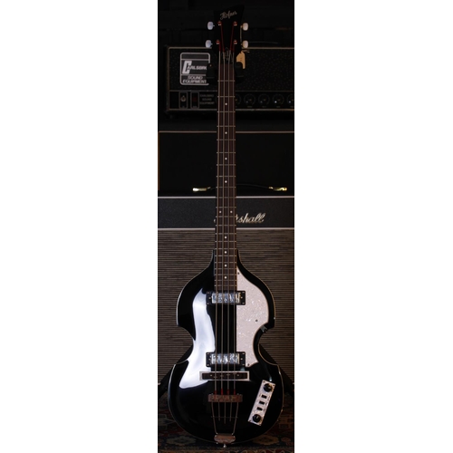 783 - Hofner B-Bass Hi-Series violin bass guitar; Body: black finish; Neck: good; Fretboard: rosewood; Fre... 