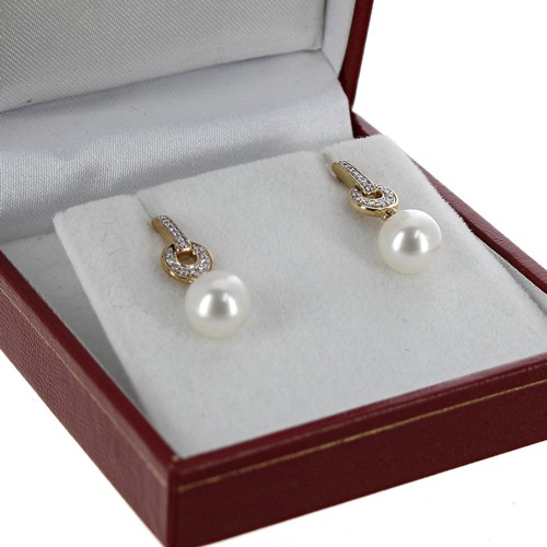 350 - Pair of Art Deco style 9ct yellow gold drop earrings, set with round cultured freshwater pearls and ... 