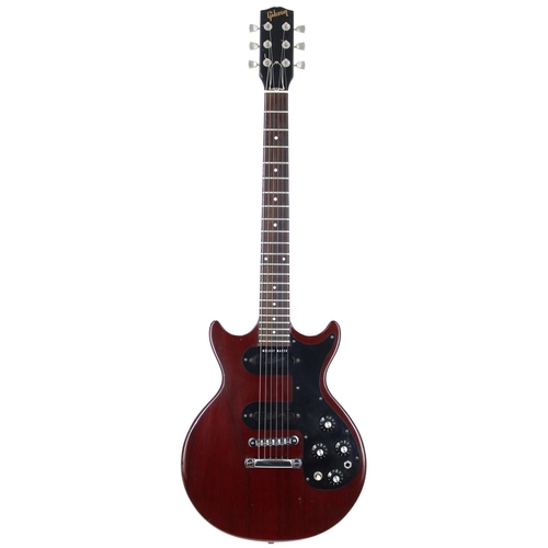 164 - 1975 Gibson Melody Maker Double electric guitar, made in USA; Body: cherry finish, wear to edge arm ... 