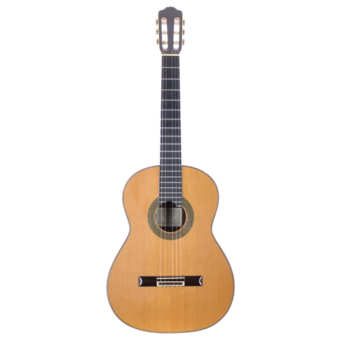 3554 - 2017 Felipe Conde CE2 classical guitar, made in Spain; Back and sides: cocobolo; Top: natural cedar;... 