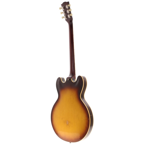 113 - 1961 Gibson ES-345TD electric guitar, made in USA; Body: sunburst finish, light checking, colour fad... 