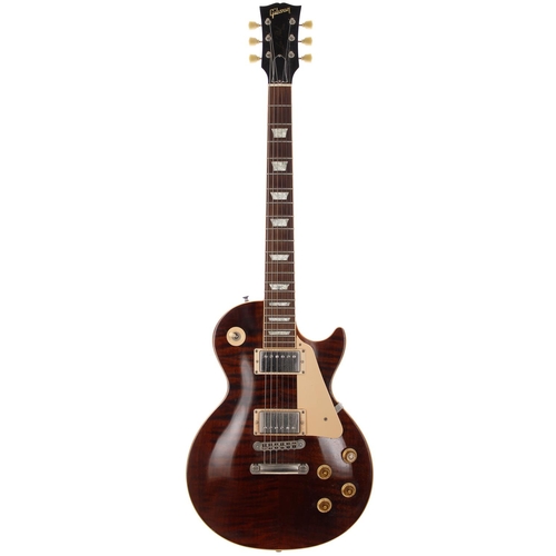112 - 2004 Gibson Les Paul Standard electric guitar, made in USA; Body: root beer finished maple top upon ... 
