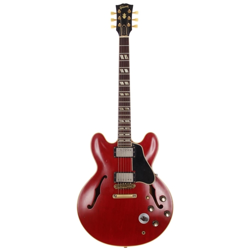 114 - 1962 Gibson ES-345 TDC semi-hollow body electric guitar, made in USA; Body: cherry finish, light che... 