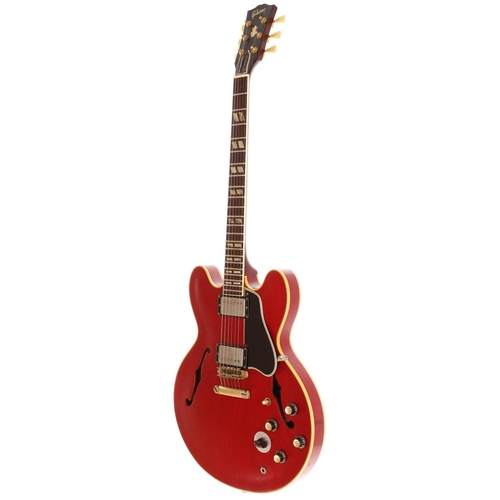 114 - 1962 Gibson ES-345 TDC semi-hollow body electric guitar, made in USA; Body: cherry finish, light che... 