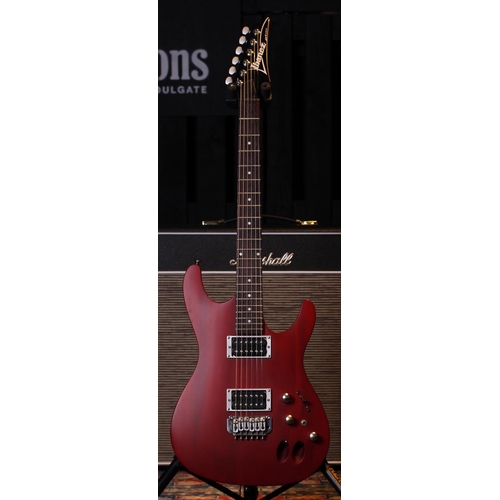 468 - Ibanez SA Series SA320X electric guitar, made in Korea; Body: satin red finish, light buckle marks t... 
