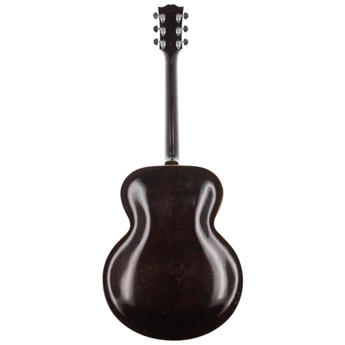 123 - Mid 1930s Gibson L7 archtop guitar, made in USA; Body: sunburst finish spruce top upon brown finish ... 