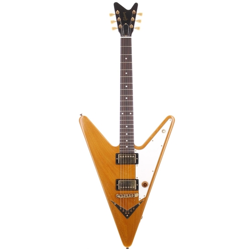 85 - 2008 Gibson Flying V Reverse Limited Edition electric guitar, made in USA; Body: trans amber; Neck: ... 