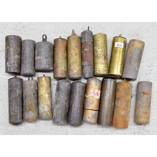 2015 - Eighteen longcase clock weights, some brass cased (18)