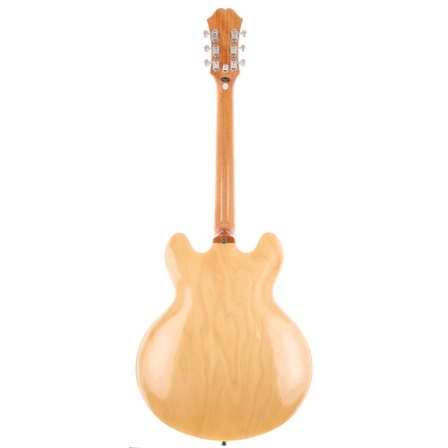 335 - 2017 Epiphone Casino hollow body electric guitar, made in China; Body: natural finish; Neck: ma... 