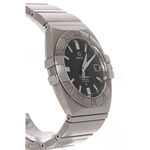 32 - Omega Constellation Perpetual Calendar 'Double Eagle' stainless steel gentleman's wristwatch, refere... 