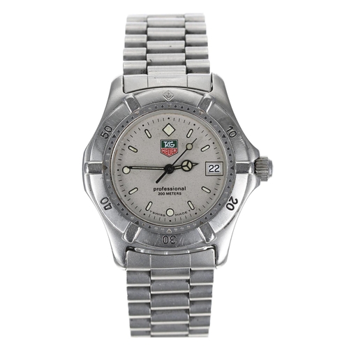 179 - Tag Heuer 2000 Series Professional stainless steel mid-size gentleman's wristwatch, reference no. 96... 