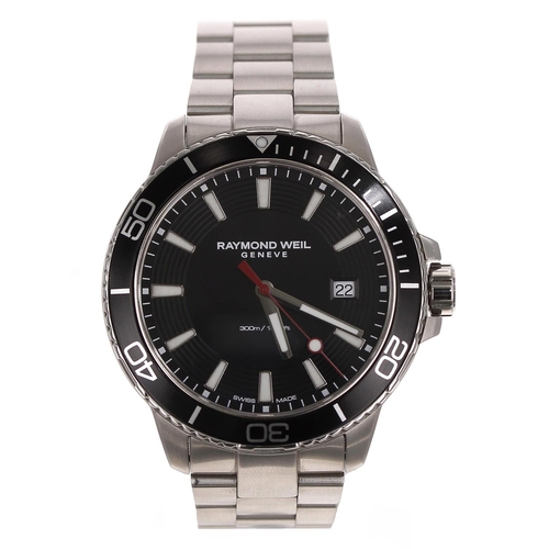 286 - Raymond Weil Tango 300 Divers stainless steel gentleman's wristwatch, reference no. 8260, serial no.... 