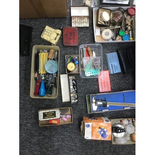 925 - Large quantity of assorted watchmakers tools