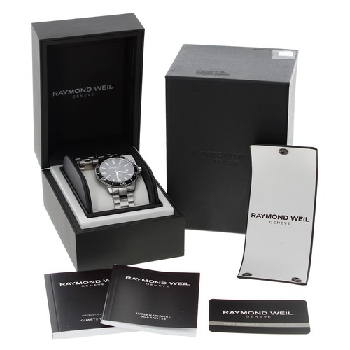 286 - Raymond Weil Tango 300 Divers stainless steel gentleman's wristwatch, reference no. 8260, serial no.... 