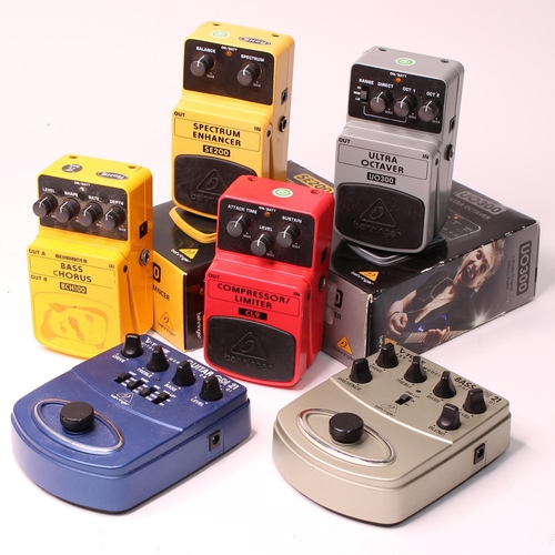 958 - Six Behringer guitar pedals to include a CL9 Compressor/Limiter, a BCH100 Bass Chorus, an SE200 Spec... 