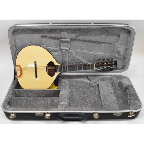 1587 - Good modern mandolin by and labelled taran Guitars, The Springwell-Coco-Euro-1 1/16, no. 10, Handmad... 