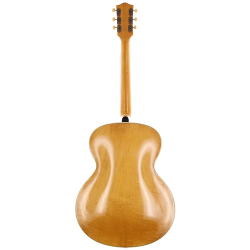 293 - 1958 Hofner Senator electric archtop guitar, made in Germany; Body: blonde finish, light scratches a... 