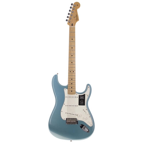 61 - 2020 Fender Player Series Stratocaster electric guitar, made in Mexico; Body: tidepool finish; Neck:... 