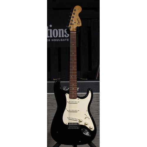 570 - 1999 Squier by Fender Affinity Series Strat electric guitar, made in China; Body: black finish, heav... 