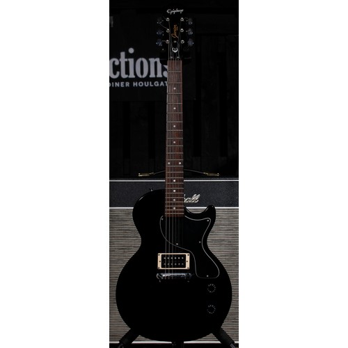 551 - Epiphone Les Paul Junior electric guitar, black finish (minor imperfections)