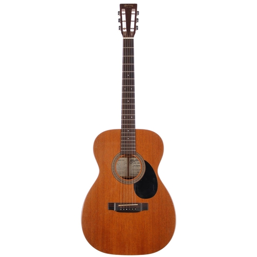 304 - 2000 C.F Martin 00-16 DBM Women and Music Model acoustic guitar, made in USA; Body: light mahogany, ... 