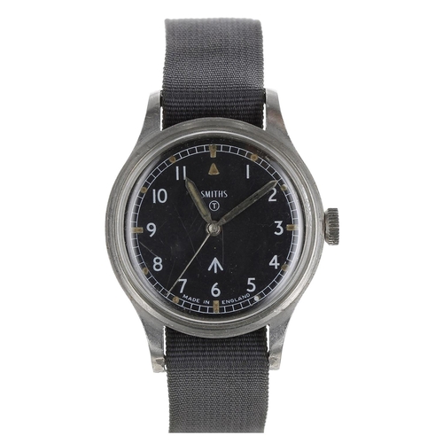 322 - Smiths British Military Army issue stainless steel gentleman's wristwatch, circa 1968, black dial wi... 