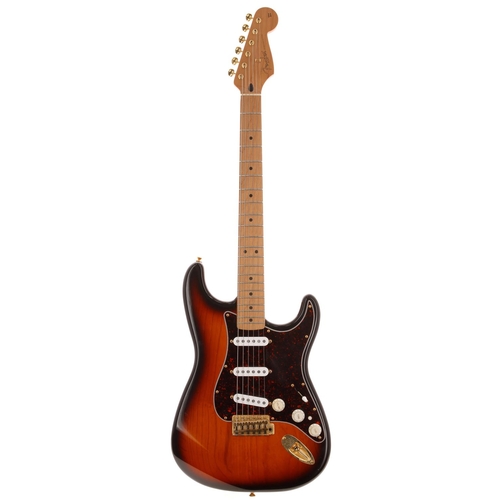 394 - 2007 Fender Deluxe Series Player Stratocaster electric guitar, made in Mexico; Body: three-tone sunb... 