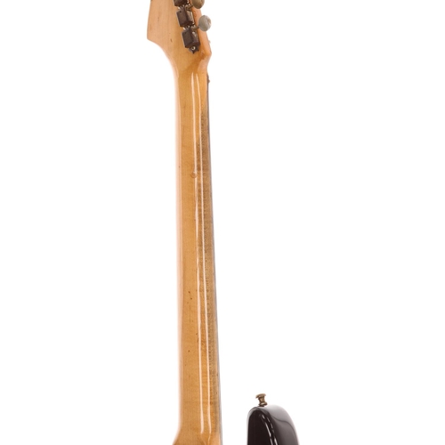 396 - 1962 Fender Stratocaster electric guitar, made in USA; Body: three-tone sunburst poly refinish, many... 