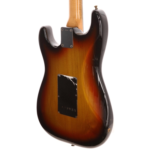 396 - 1962 Fender Stratocaster electric guitar, made in USA; Body: three-tone sunburst poly refinish, many... 