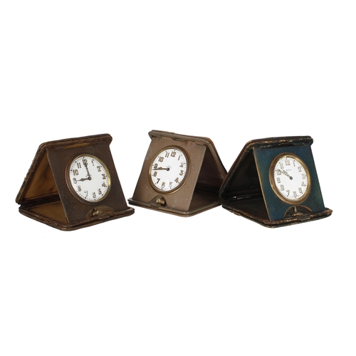 2510 - Three 8 days travel clocks within travel cases (3)