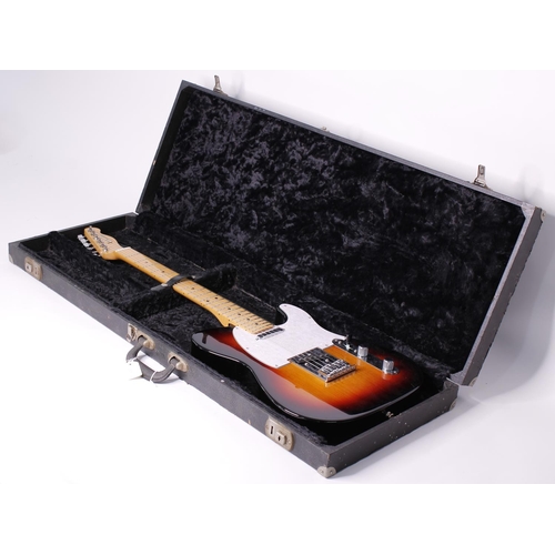 405 - 2019 Fender Player Telecaster electric guitar, made in Mexico; Body: three-tone sunburst, a few ligh... 