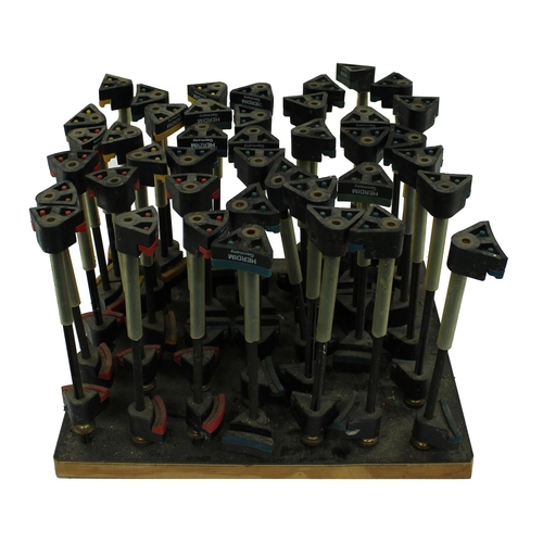 2124 - Forty-three violoncello closing clamps, modern 'Herdim' type