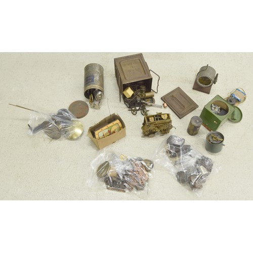 2320 - Quantity of various old complete and incomplete clock movements, parts and fittings etc... 