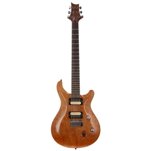 695 - Pablo Muñoz PRS style electric guitar, made in Chile; Body: Chilean coigüe top upon mahogany back, l... 