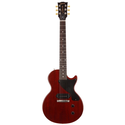 435 - 2015 Gibson Les Paul Junior electric guitar, made in USA; Body: cherry finish, dings to edges, furth... 