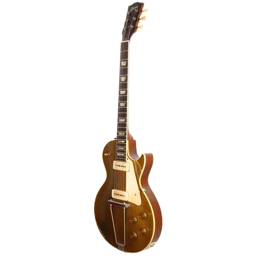 437 - 1952 Gibson Les Paul Model electric guitar, made in USA; Body: gold top finish upon natural mahogany... 