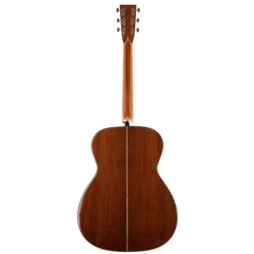 525 - 2011 David Oddy Jumbo acoustic guitar, made in England; Back and sides: rosewood, a few minor scratc... 