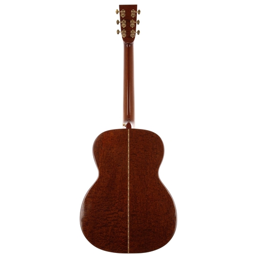 526 - David Oddy 000 acoustic guitar, made in England; Back and sides: burr walnut; Top: natural spruce, m... 