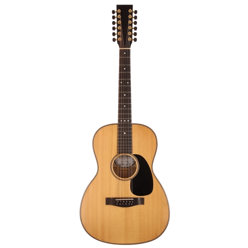 725 - Noel Maher 00 twelve string acoustic guitar; Back and sides: highly figured natural maple, a few min... 