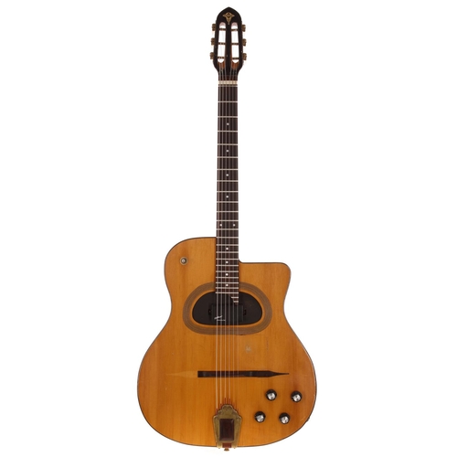 550 - Unusual David Hodson gypsy jazz type electric guitar, made in England; Body: spruce topped mahogany ... 