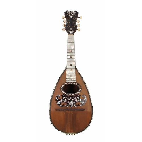 1583 - Good Neapolitan mandolin by and labelled Giuseppe Vinaccia Fu Gaetano Fabbracante Dinstrument Armoni... 