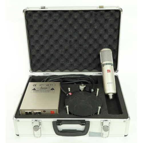 3006 - SE Electronic SE2200T microphone, with PSU, pop shield and shock mount within original case*Please n... 