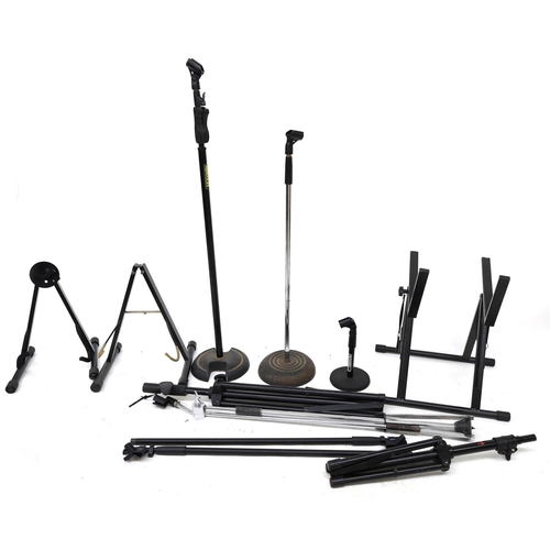 3030 - Good selection of various stands to include a multi-tier keyboard stand, further keyboard stands, mi... 